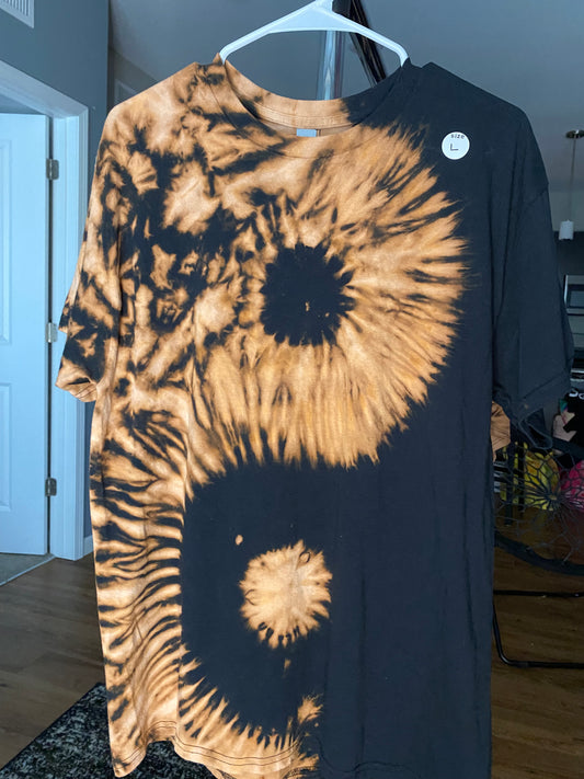 Large Yin Yang tshirt RTS